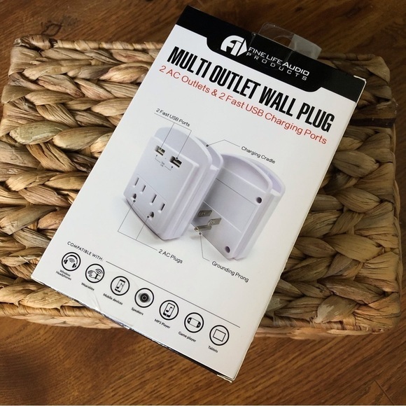 Multi outlet wall plug, 2 AC outlets & 2 Fast USB charging ports - Picture 1 of 4